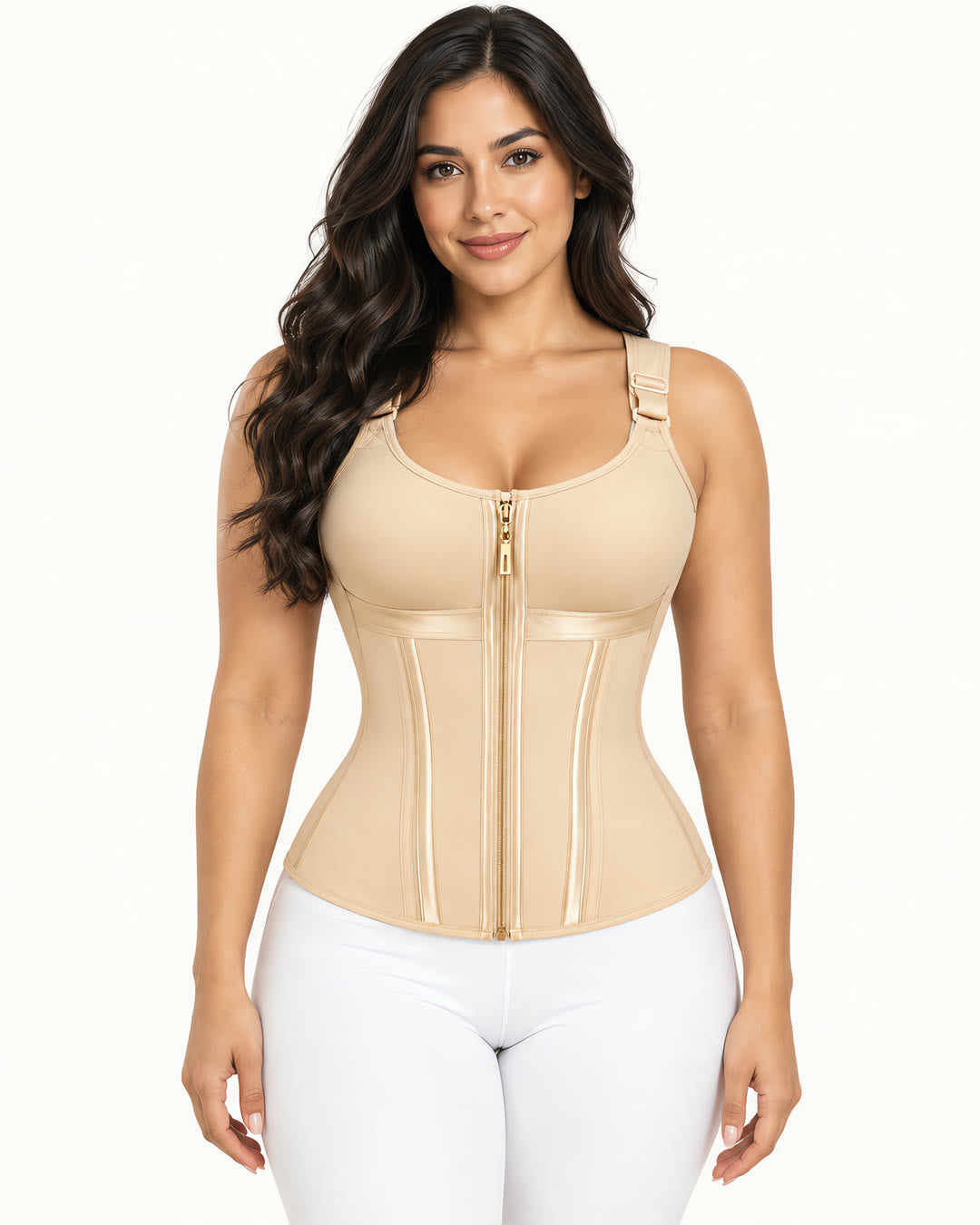 Modelo usando el chaleco Faja Curve, cintura marcada y postura derecha